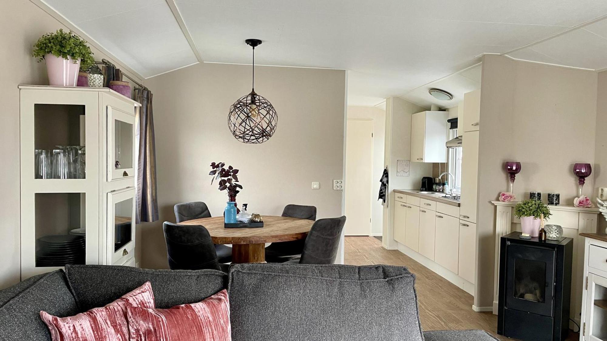 Chalet Makkum C99B Met Prive Gelegen Tuin Aan Het Water Ngoại thất bức ảnh