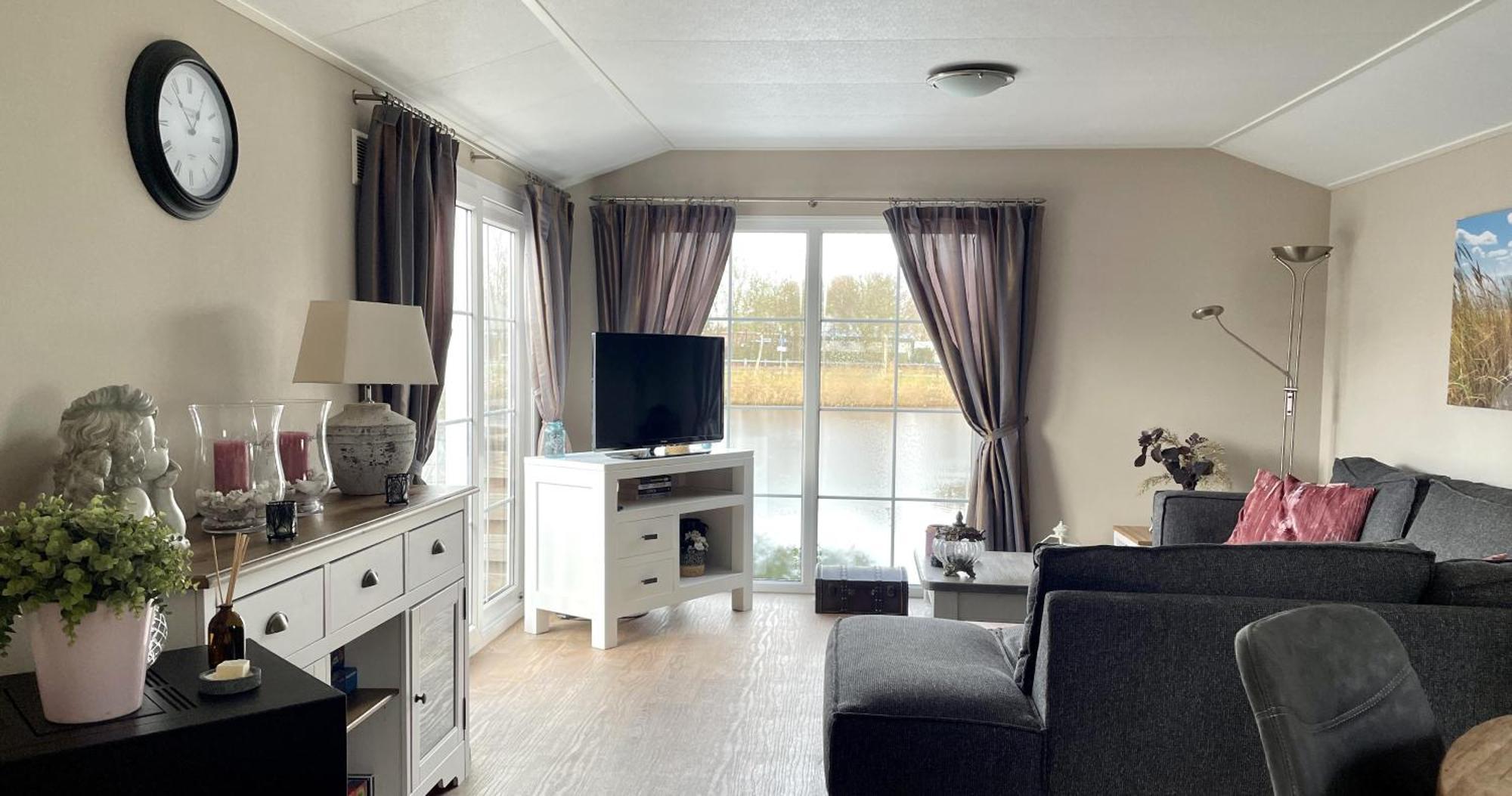 Chalet Makkum C99B Met Prive Gelegen Tuin Aan Het Water Ngoại thất bức ảnh