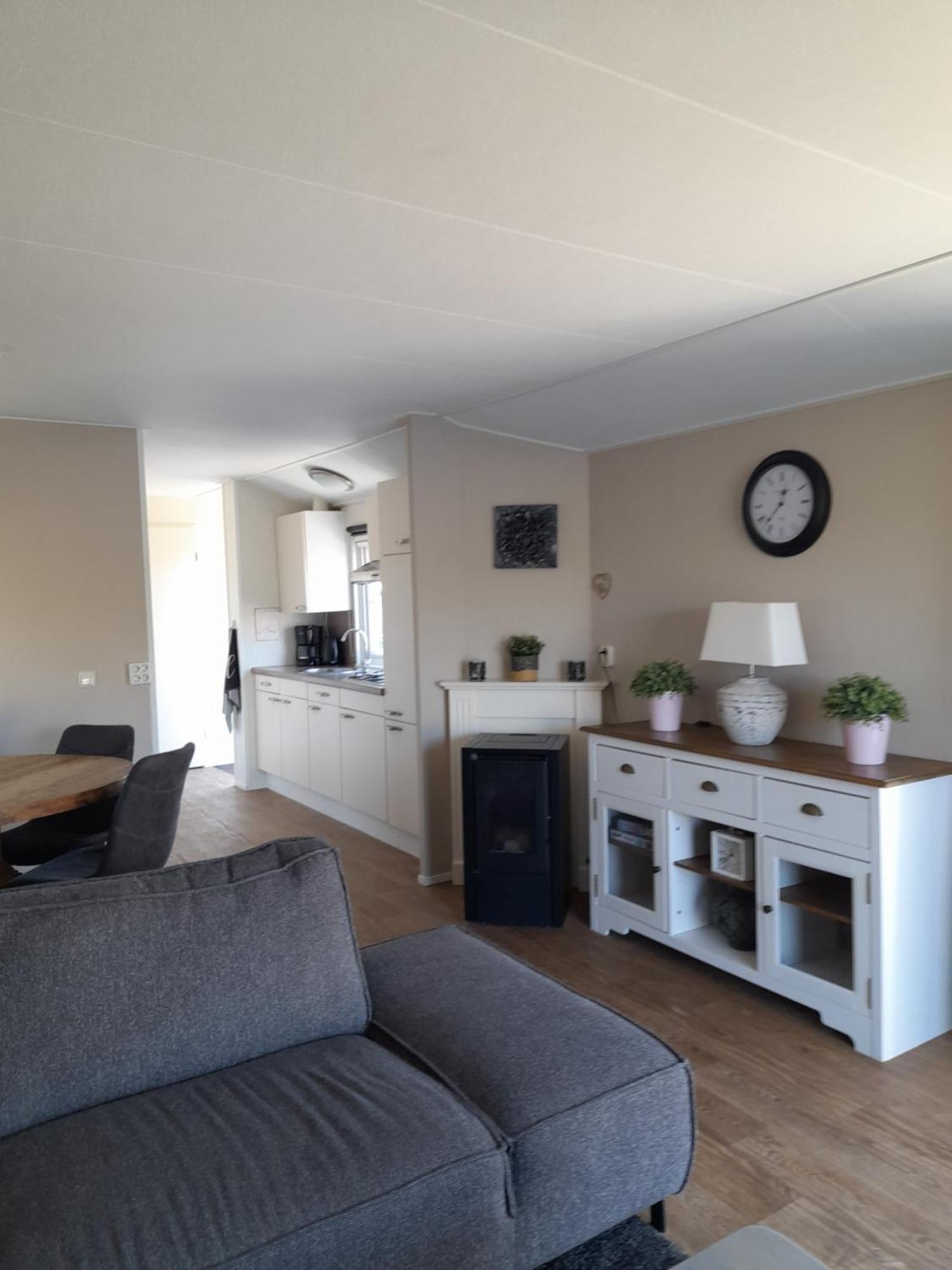 Chalet Makkum C99B Met Prive Gelegen Tuin Aan Het Water Ngoại thất bức ảnh
