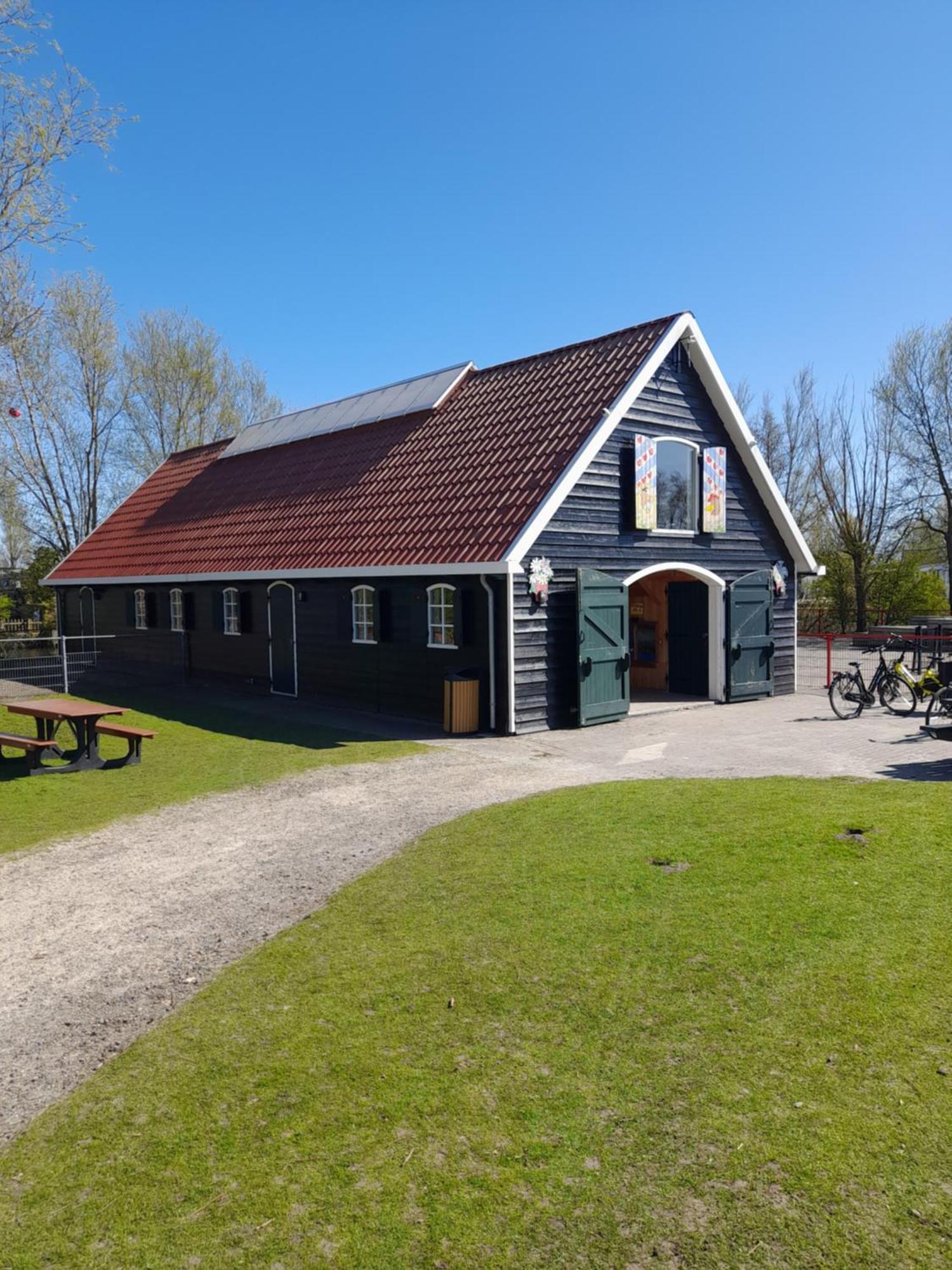 Chalet Makkum C99B Met Prive Gelegen Tuin Aan Het Water Ngoại thất bức ảnh