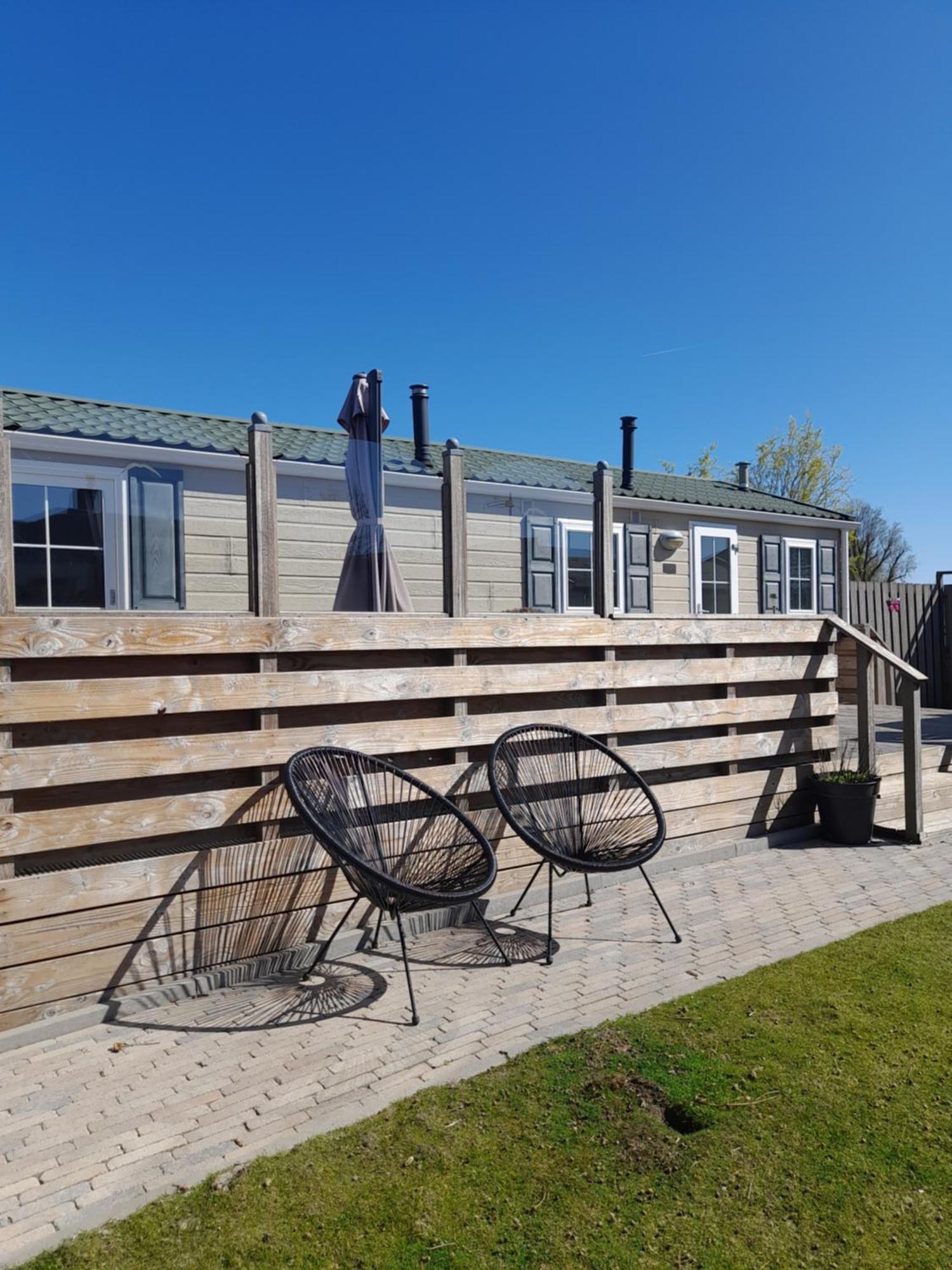 Chalet Makkum C99B Met Prive Gelegen Tuin Aan Het Water Ngoại thất bức ảnh